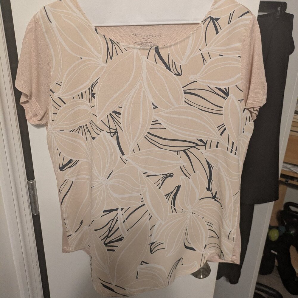 Ann Taylor floral mixed media short-sleeved T shirt